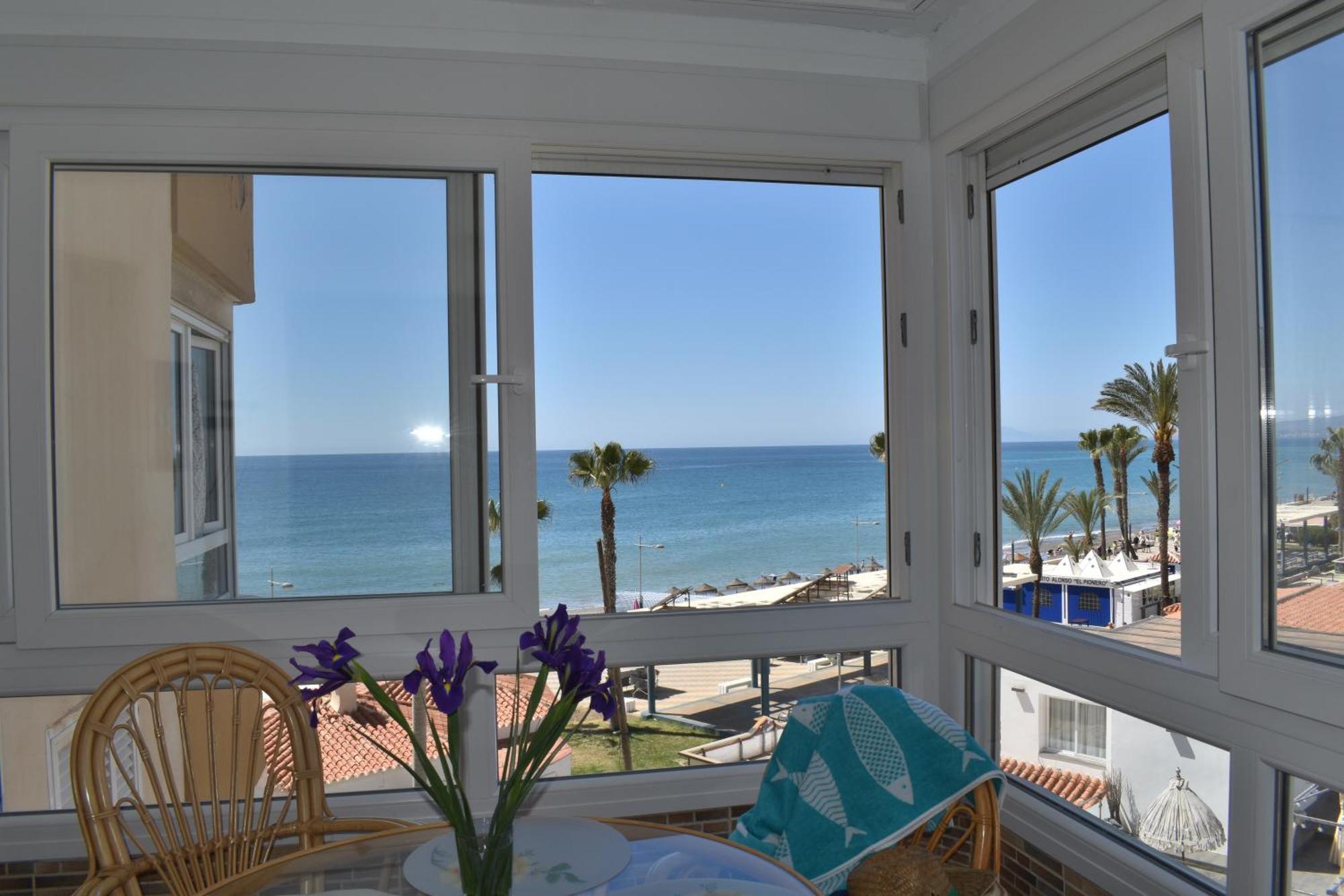 Fantastic Studio - Beachfront Διαμέρισμα Torrox Εξωτερικό φωτογραφία