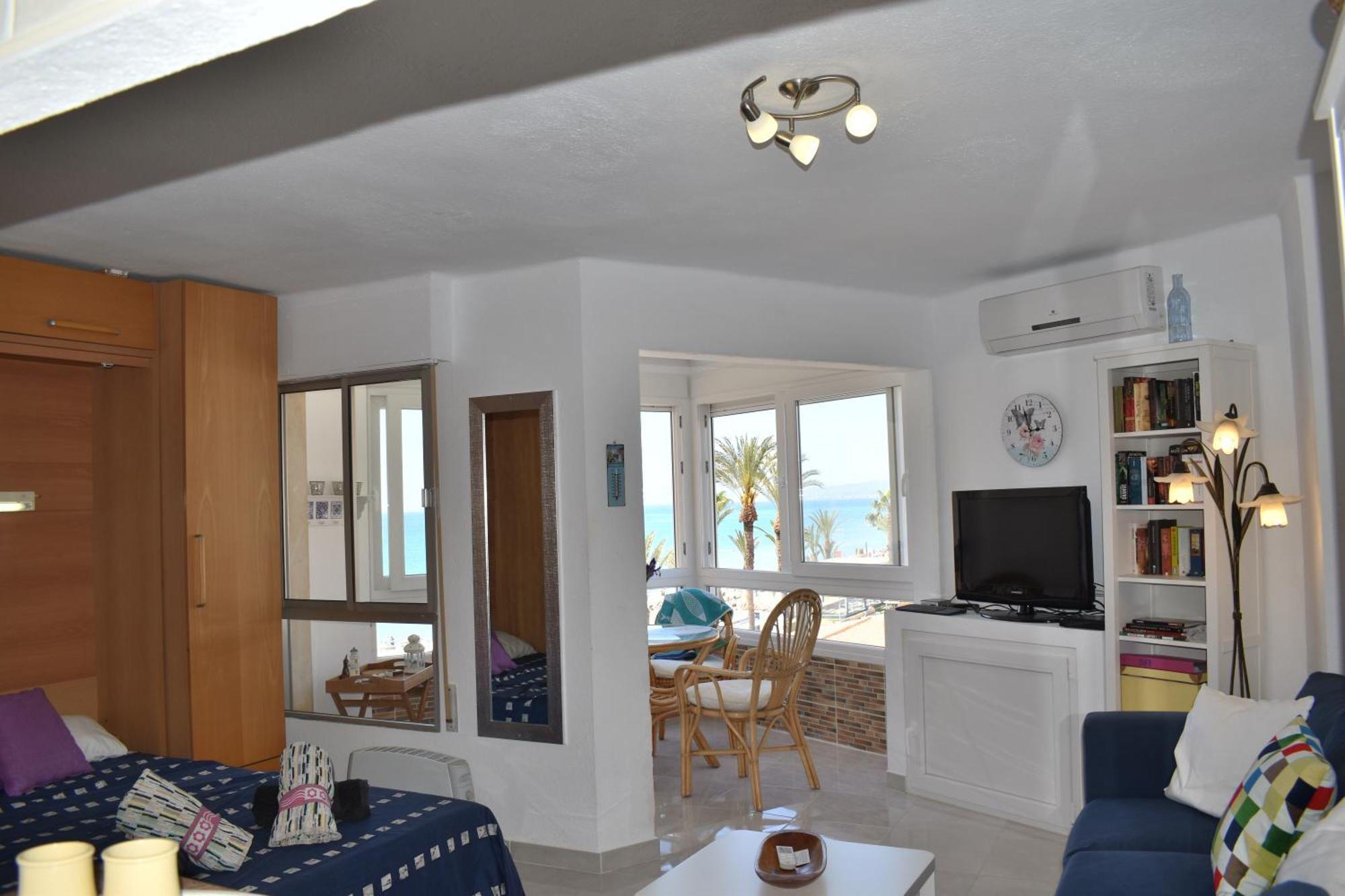 Fantastic Studio - Beachfront Διαμέρισμα Torrox Εξωτερικό φωτογραφία